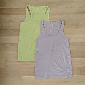 ❌SOLD❌ Bundle of 2 Aerie Tanks
